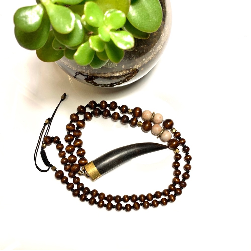 Single Horn Necklace